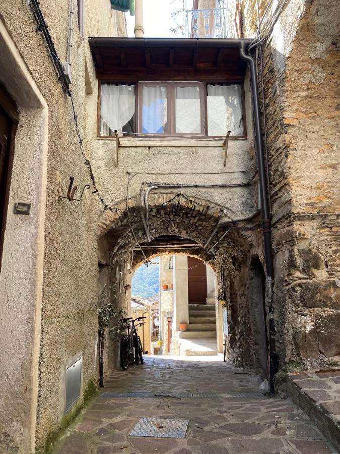La Dimora Della Strega Apartment Glori Bagian luar foto